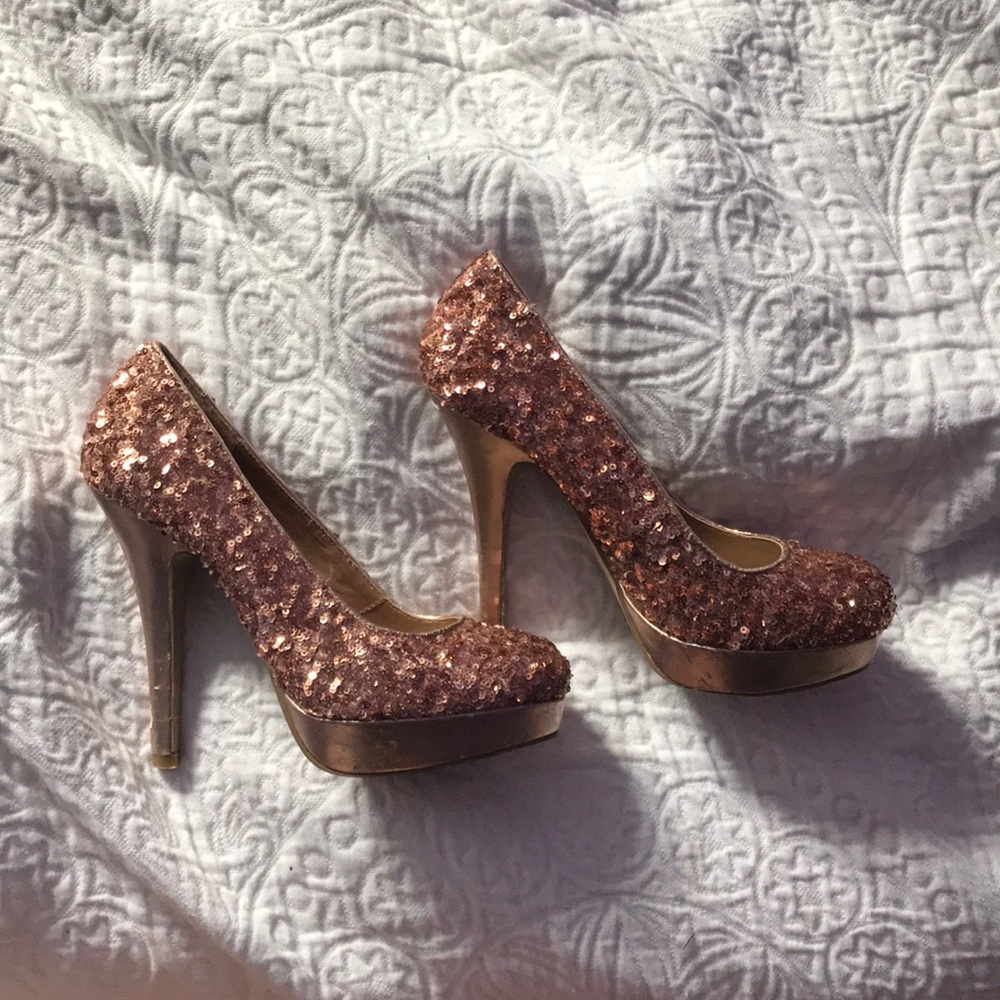 Olsenboye Glittery Heels